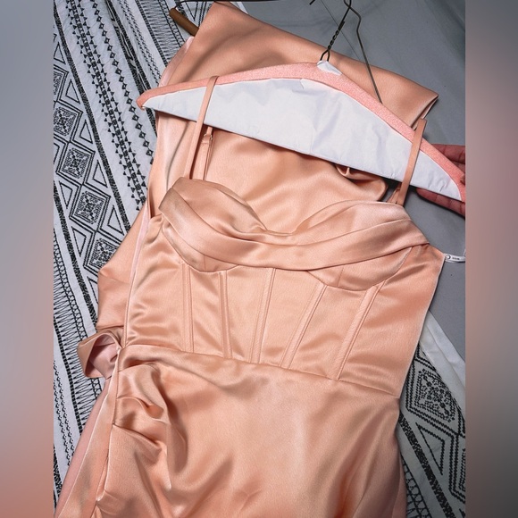 NWOT- Elayna Blush Strappy Satin Corset High Slit Gown - Picture 5 of 9